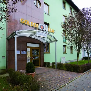 Perlach Allee By Blattl Mnichov